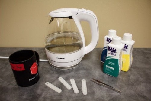 coloring 3D printed parts made easy with a tea kettle and mug.